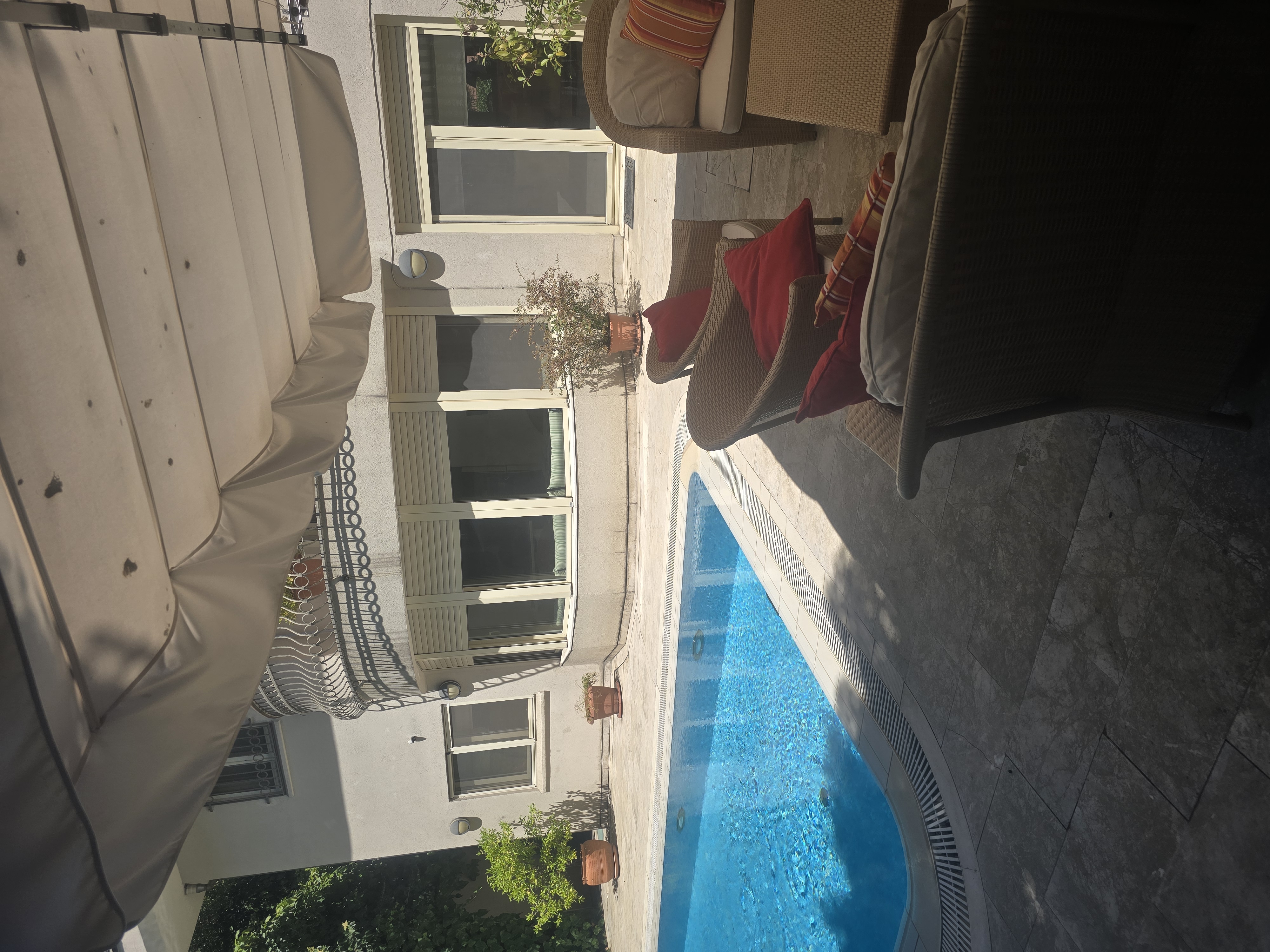 LEVENT TE 540m2 ARSA İÇERİSİNDE KUPON VİLLA