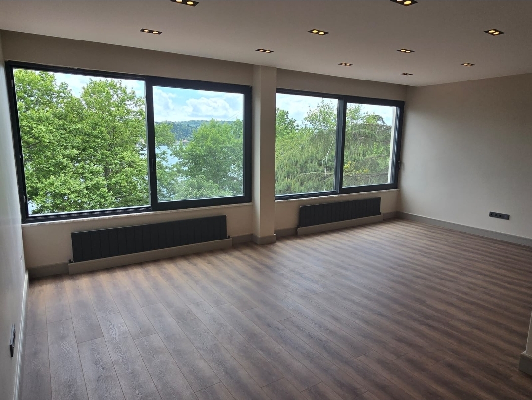 EMİRGAN DA SAHİLE 1 DK MESAFE SIFIRLANMIŞ DAİRE