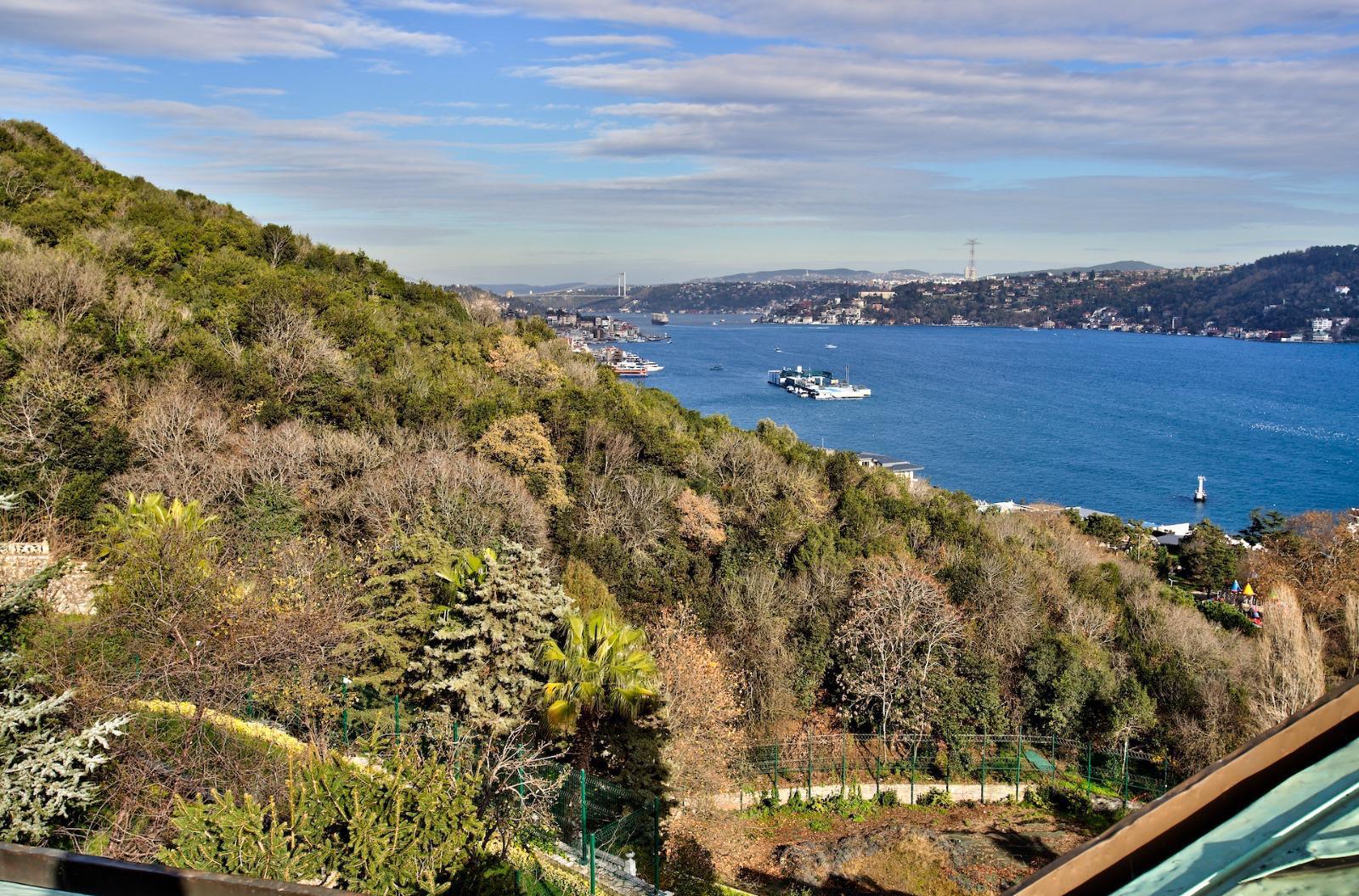 PRIVATE GAYRİMENKUL DEN BAHÇEDEN İTİBAREN BOĞAZ MANZARALI VİLLA