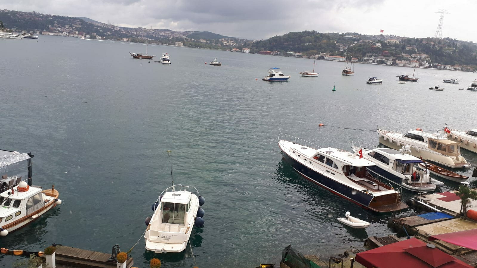 BEBEK TE DENİZE SIFIR YALI DİARESİ