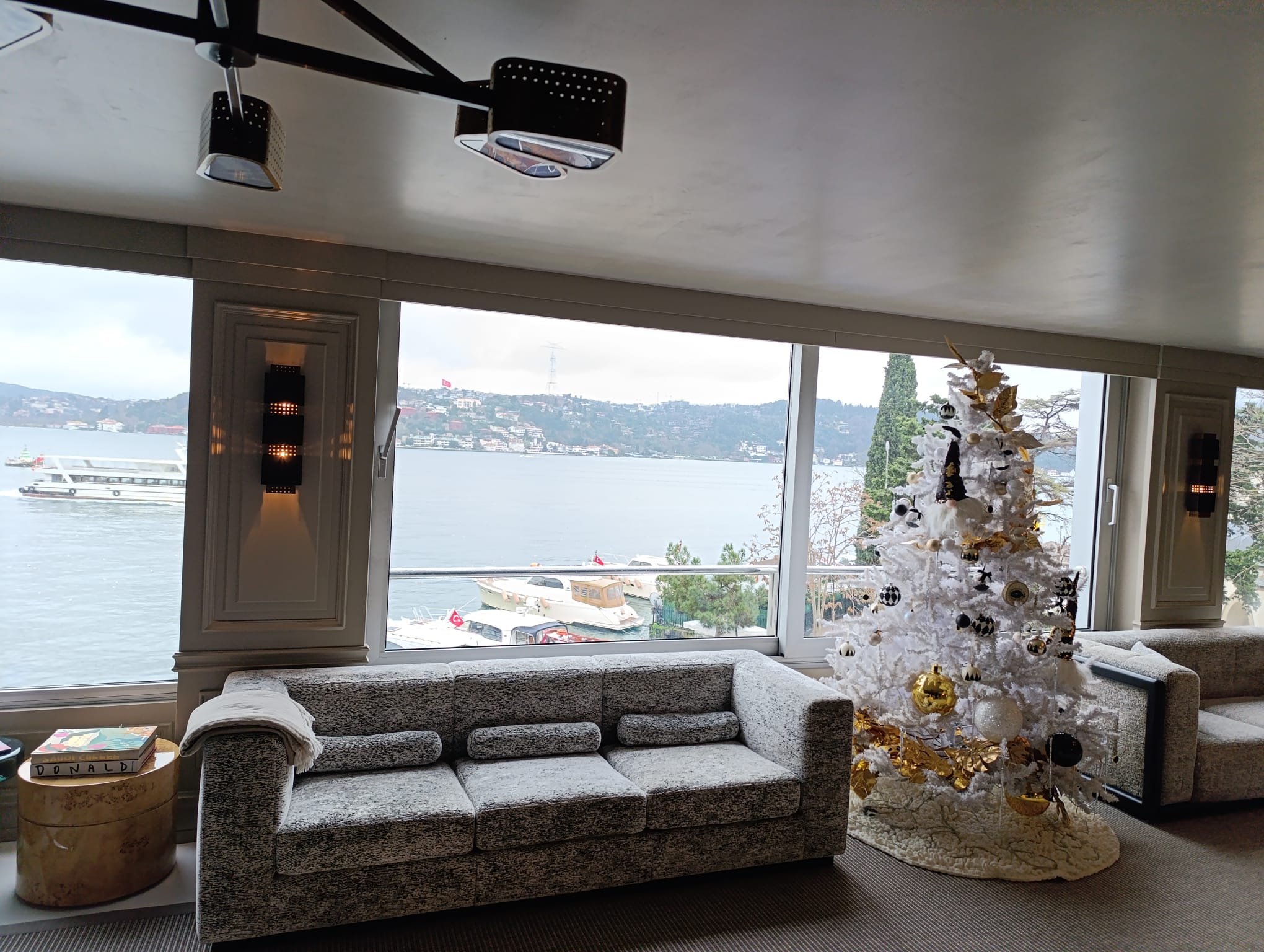 BEBEK TE DENİZE SIFIR YALI DİARESİ