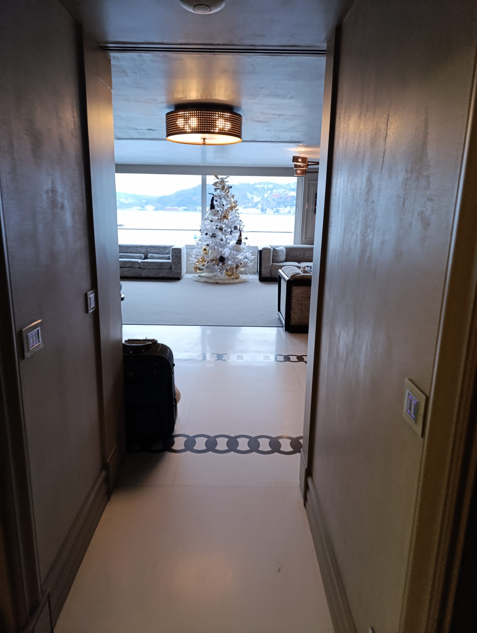 BEBEK TE DENİZE SIFIR YALI DİARESİ